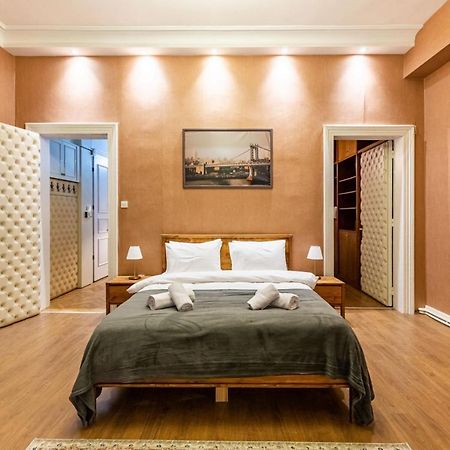 Historical Flat With A Lovely Sea View In Beyoglu Istanbul Ngoại thất bức ảnh