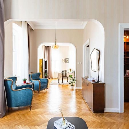 Historical Flat With A Lovely Sea View In Beyoglu Istanbul Ngoại thất bức ảnh