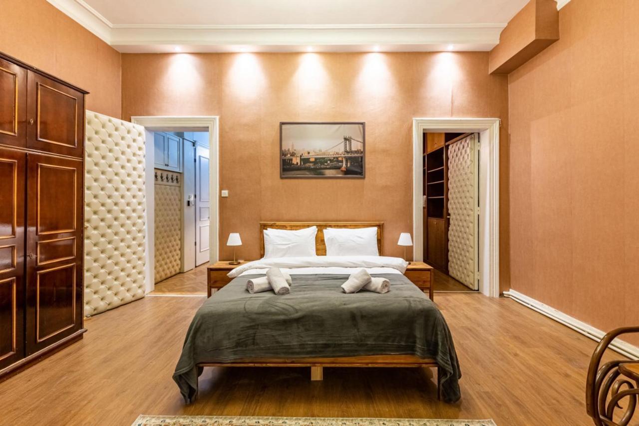 Historical Flat With A Lovely Sea View In Beyoglu Istanbul Ngoại thất bức ảnh