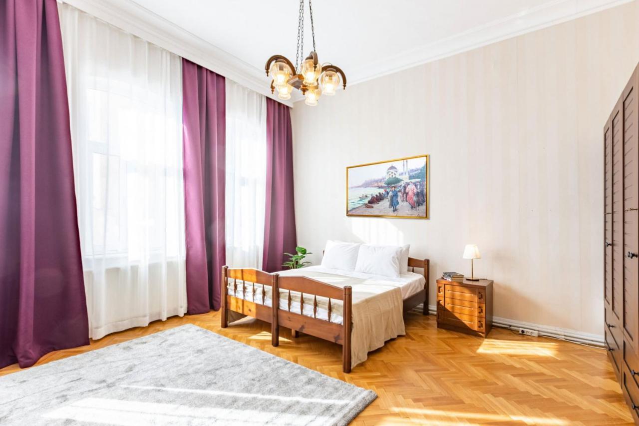 Historical Flat With A Lovely Sea View In Beyoglu Istanbul Ngoại thất bức ảnh