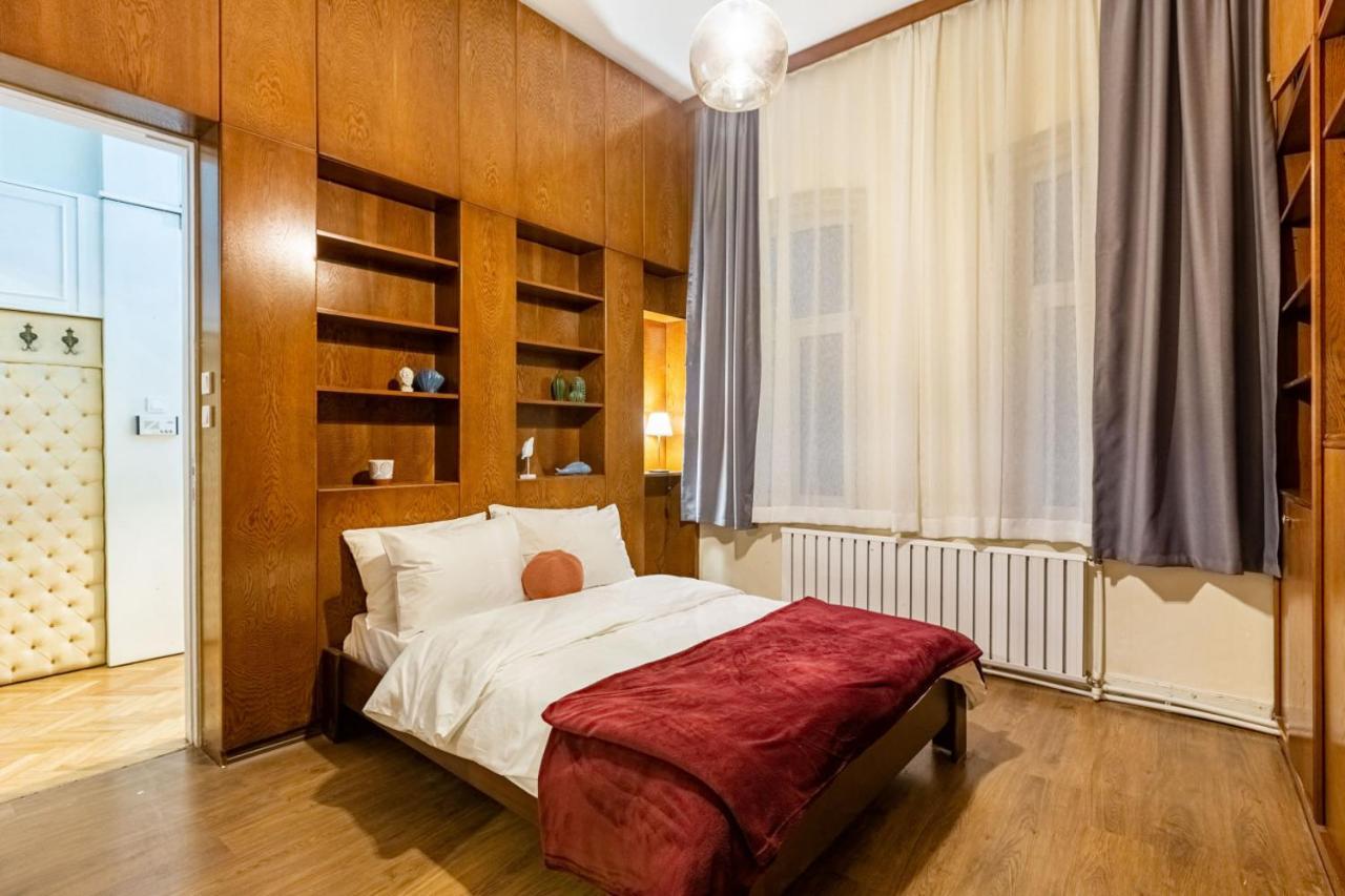Historical Flat With A Lovely Sea View In Beyoglu Istanbul Ngoại thất bức ảnh