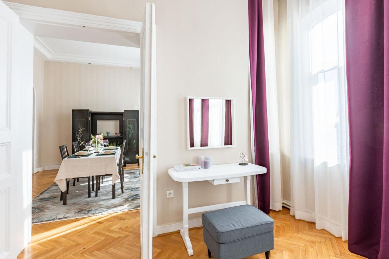 Historical Flat With A Lovely Sea View In Beyoglu Istanbul Ngoại thất bức ảnh