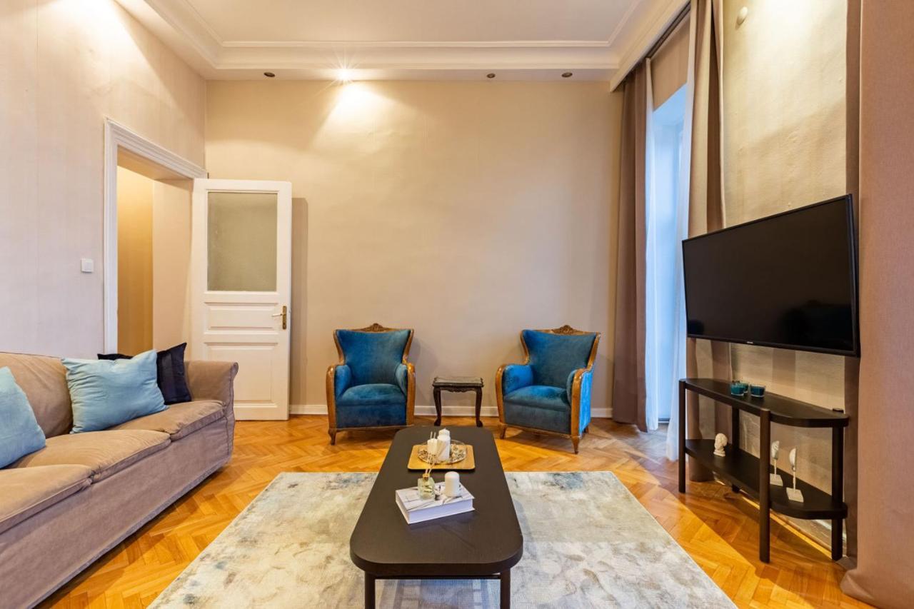 Historical Flat With A Lovely Sea View In Beyoglu Istanbul Ngoại thất bức ảnh